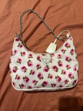 Prada Small Re-Edition 2005 Shoulder Bag Tessuto